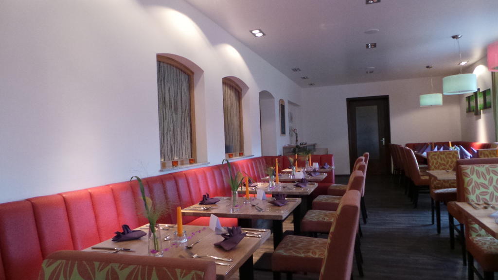 Rhoenblick Landhotel - Restaurant - Countrypub Petersberg  Exterior photo
